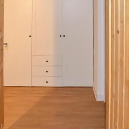 1 Bedroom Cozy In